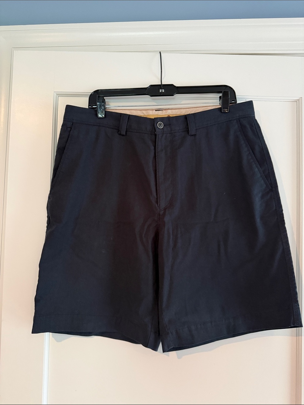 Classic Men's Navy Chino Shorts